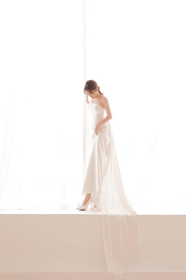 Streamer Bộ Bim hạnh phúc bên bà xã xinh đẹp trong ngày cưới 179908