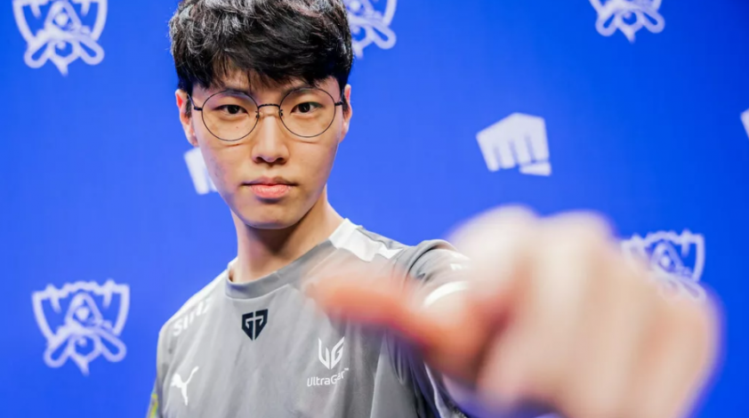 GEN Chovy: 'Bot Laner của chúng tôi chơi hay quá, thành ra trận đấu hơi chán' - CKTG 2022 204052