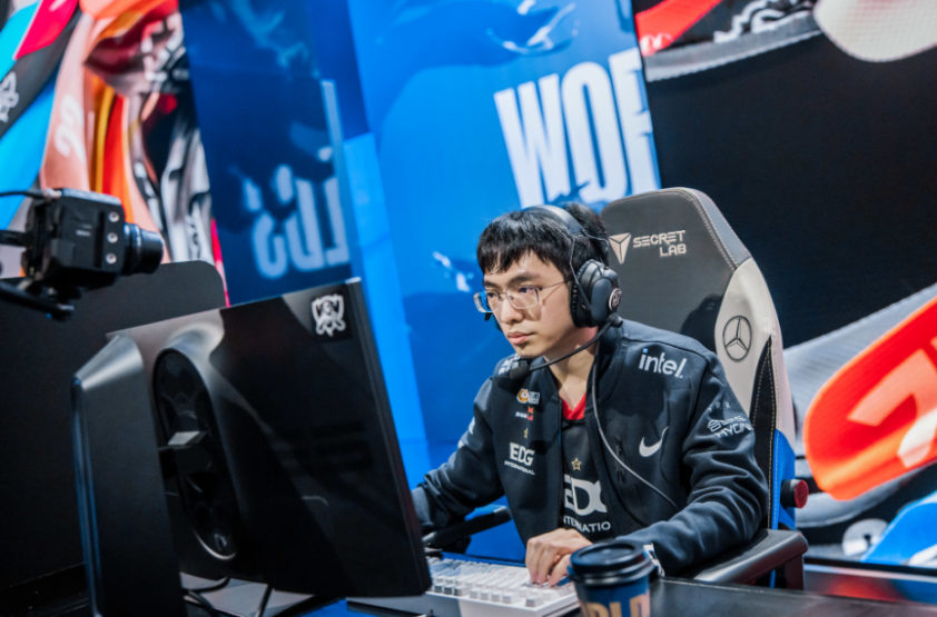 EDG Flandre:'T1 Zeus đã thi đấu tốt hơn tôi' - CKTG 2022 205685