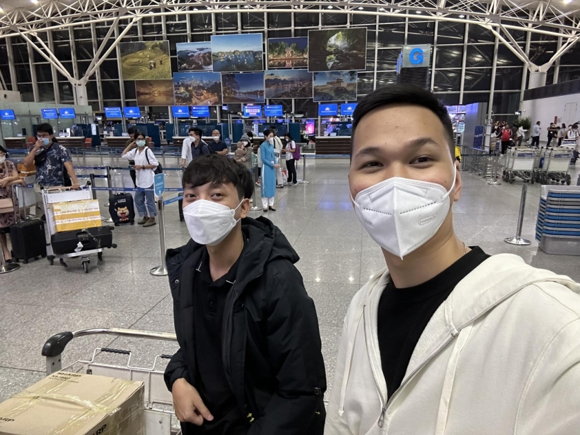 Những hình ảnh đầu tiên của Chim Sẻ Đi Nắng và BiBi tại Đức 209982