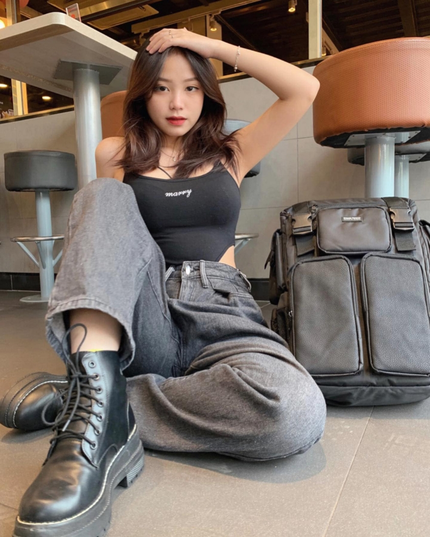 Ngất ngây trước vẻ đẹp của Snowbabyyx - hot girl được đồn đoán là MC mới của bộ môn LMHT: Tốc Chiến 218830