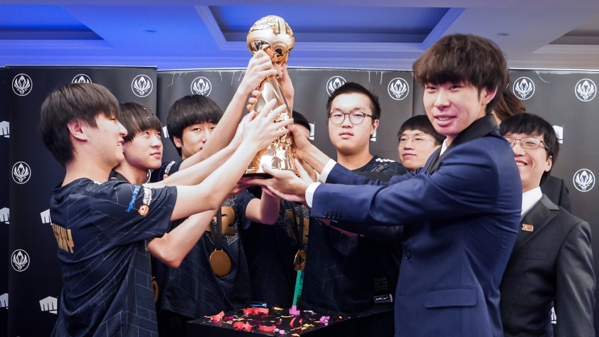 Thảm bại trước GEN tại chung kết LCK, T1 có còn cơ hội tới MSI 2023? 267344