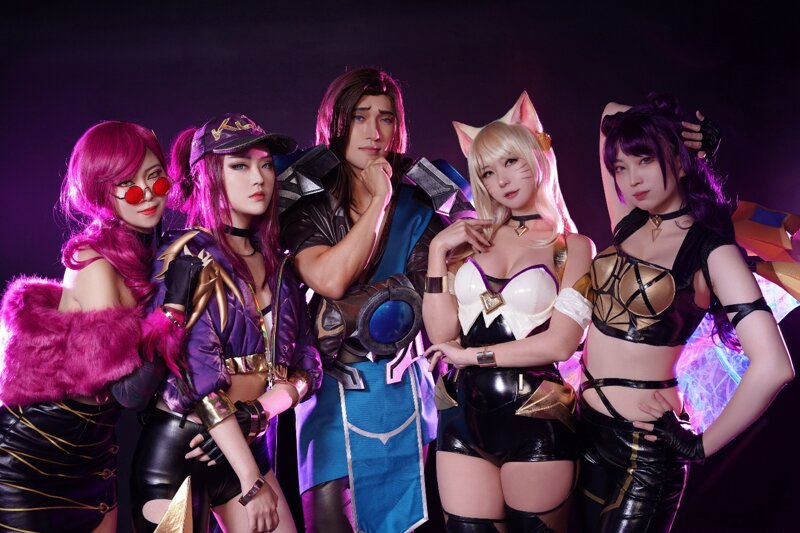 Game thủ cosplay nhóm nhạc KDA, nhưng sao lại có Taric ở đây? 268155