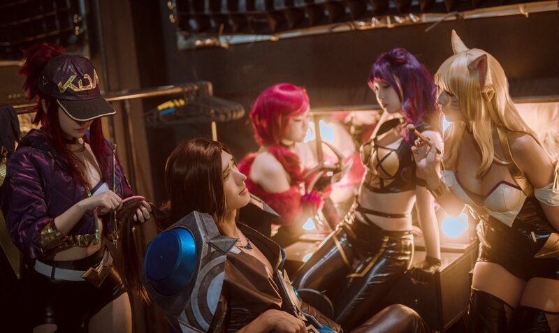 Game thủ cosplay nhóm nhạc KDA, nhưng sao lại có Taric ở đây? 268160