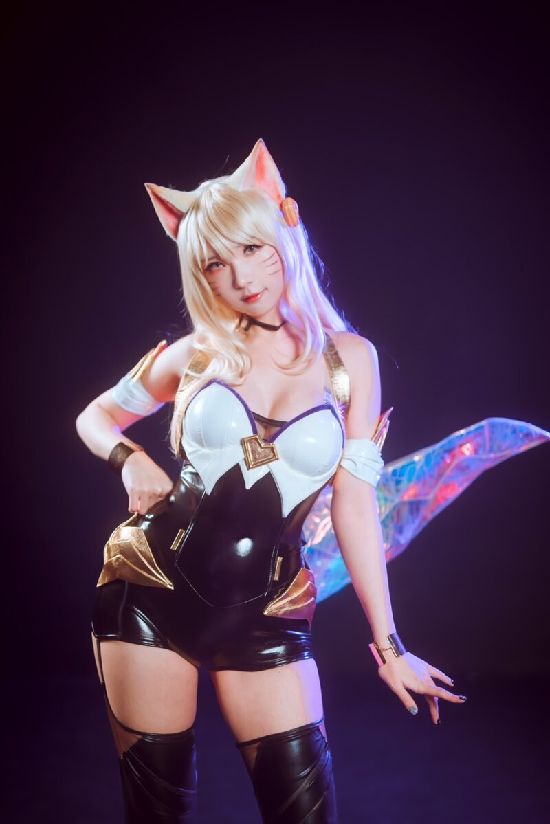 Game thủ cosplay nhóm nhạc KDA, nhưng sao lại có Taric ở đây? 268167