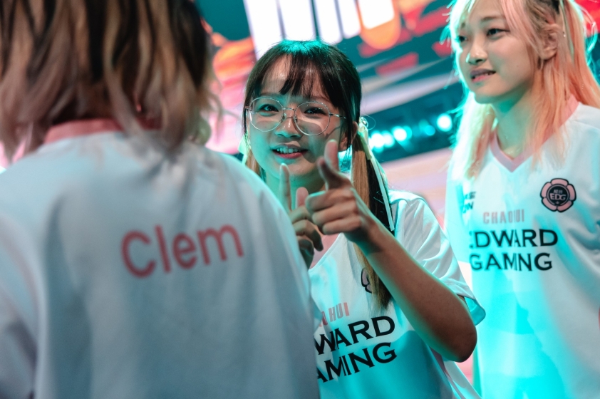 Dàn nữ tuyển thủ xinh đẹp tại VCT Game Changers 2023 367440