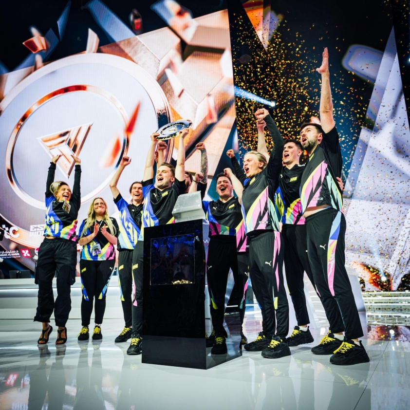 NAVI lên ngôi vô địch CS2 Esports World Cup 2024 501583