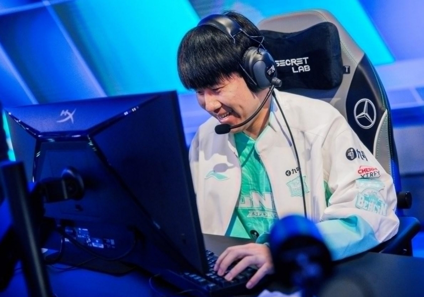 Yunara có Pentakill đầu tiên tại đấu trường chuyên nghiệp 680236
