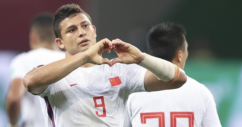 Elkeson-Ai-Kesen-China-Guam-goal-celebration