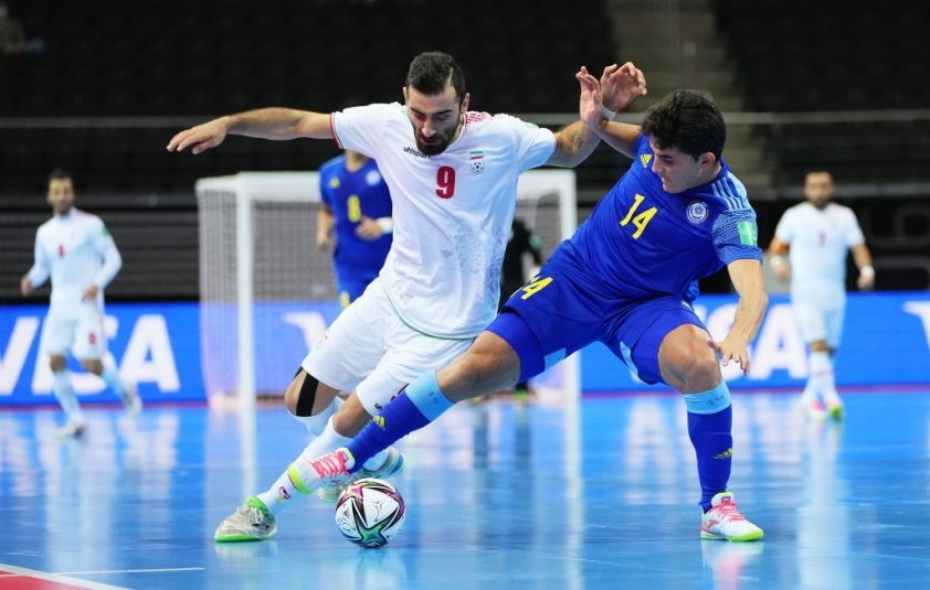 Trực tiếp Iran 2-2 Kazakhstan: Thế trận đảo chiều-78221