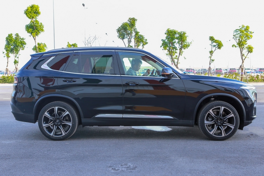 VinFast-Lux-SA20 (3)