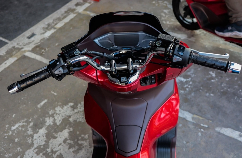 Honda-PCX-160-1