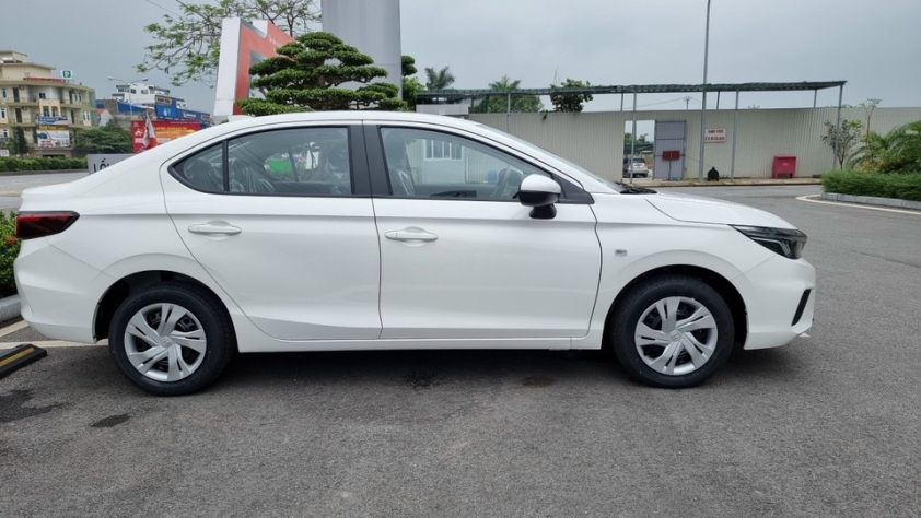 Honda-City-E (2)