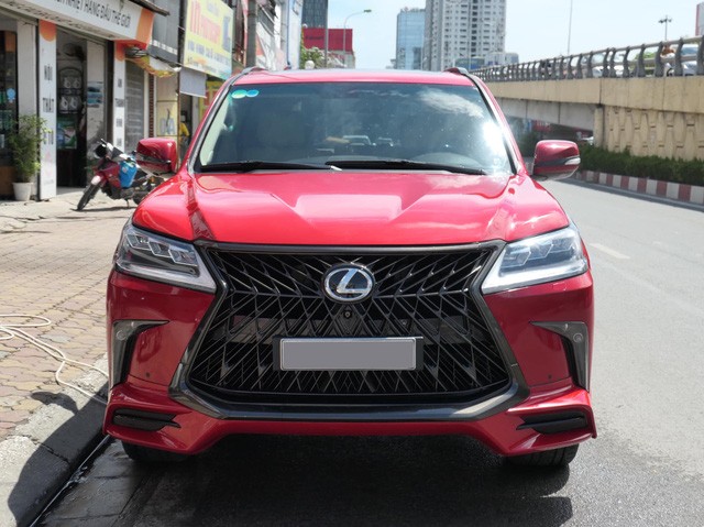 Lexus-LX570-1