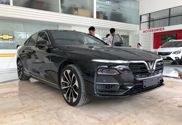 gia-xe-vinfast-lux-a2.0