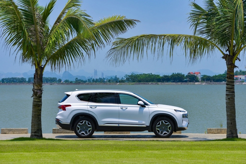 hyundai-santa-fe-2021-4