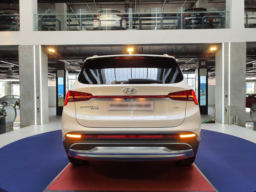 hyundai-santa-fe-2021-10