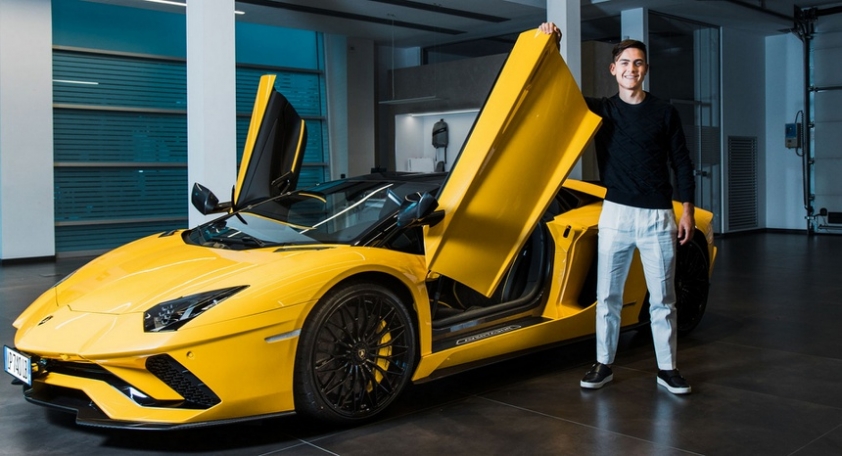 Lamborghini_Aventador_S_Paulo_Dybala_5_1