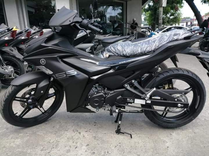exciter-155-den-mo