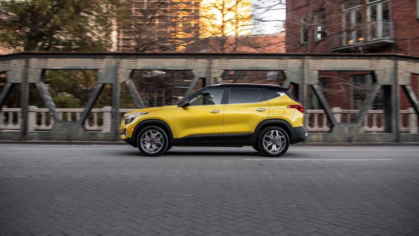 Kia Seltos bản Nightfall Edition ra mắt: hầm hố hơn, giá rẻ nhất 47618