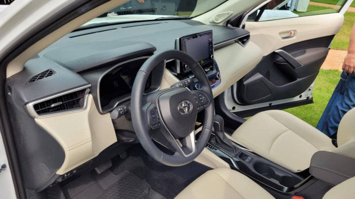toyota-corolla-cross-2
