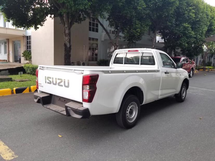 isuzu-dmax-2021