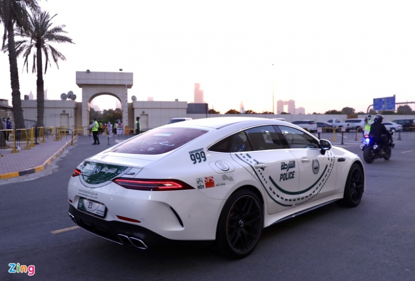 Mercedes-AMG-GT-63-S-1