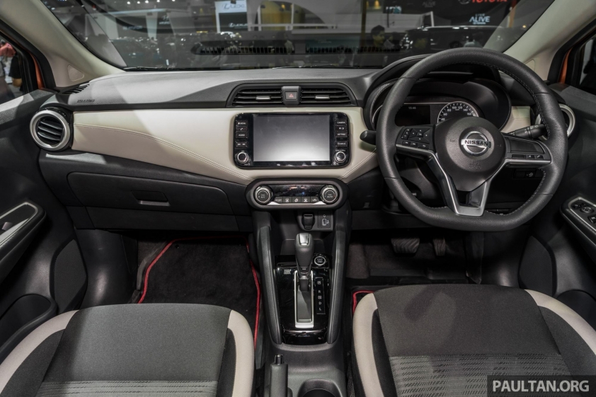 Nissan-Almera-4