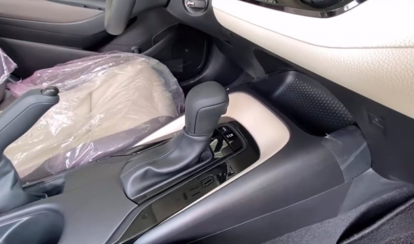 toyota-corolla-altis-2021-5