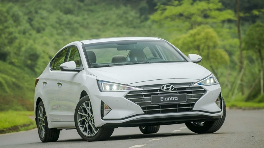 Hyundai-Elantra-1