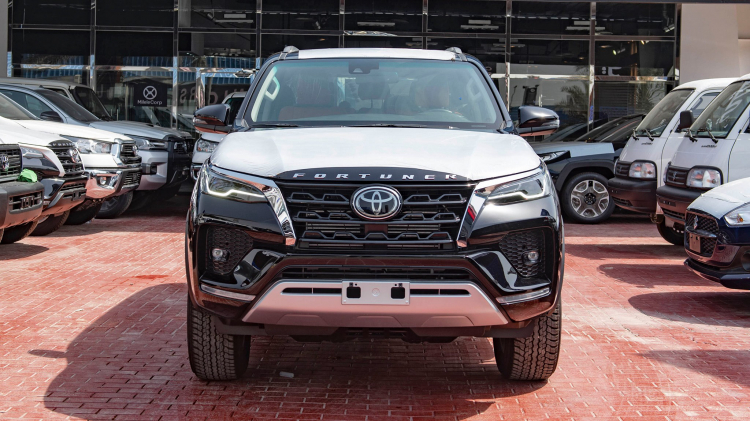 toyota-fortuner-1