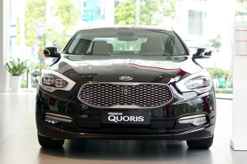 Kia-Quoris-3
