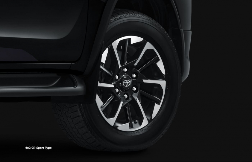 Toyota_Fortuner_GR_Sport-3