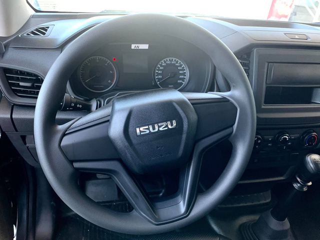 Isuzu-Dmax-3