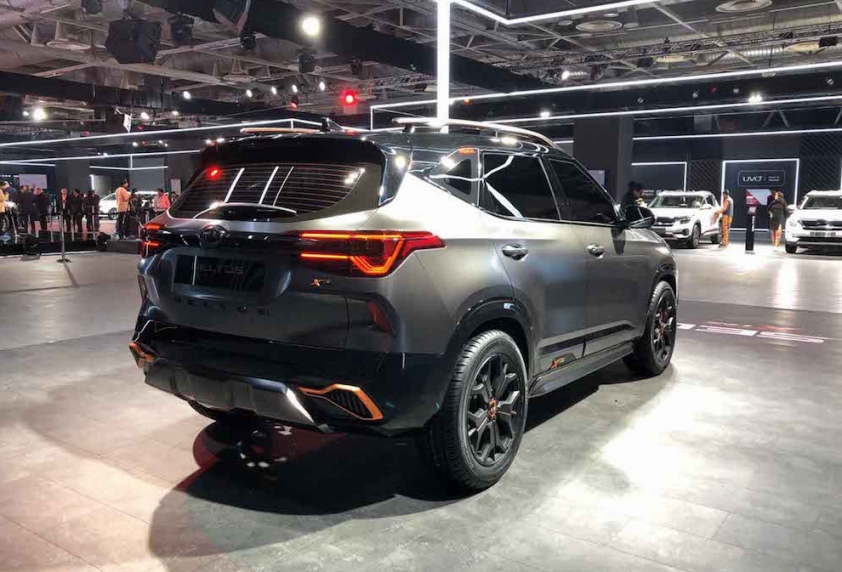 kia_seltos_x-line-7