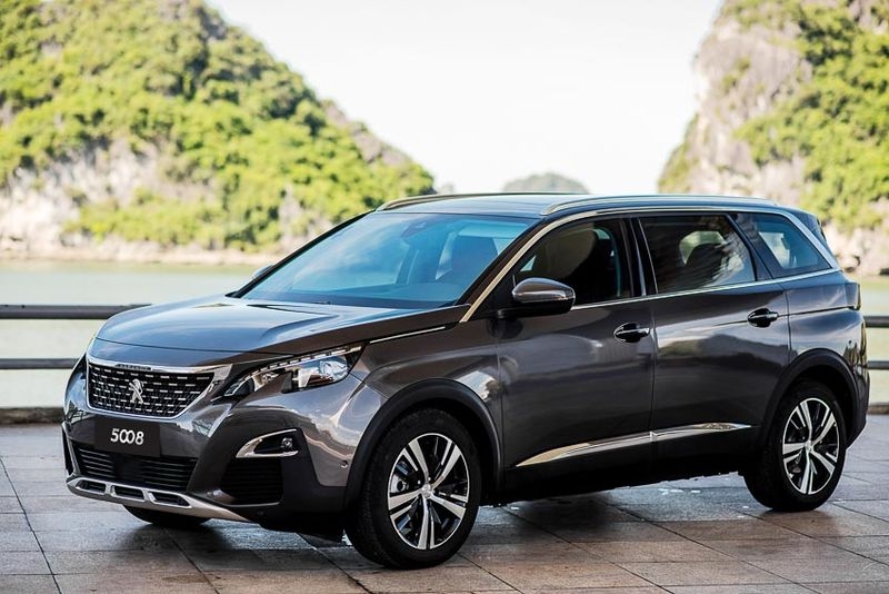 Peugeot-5008