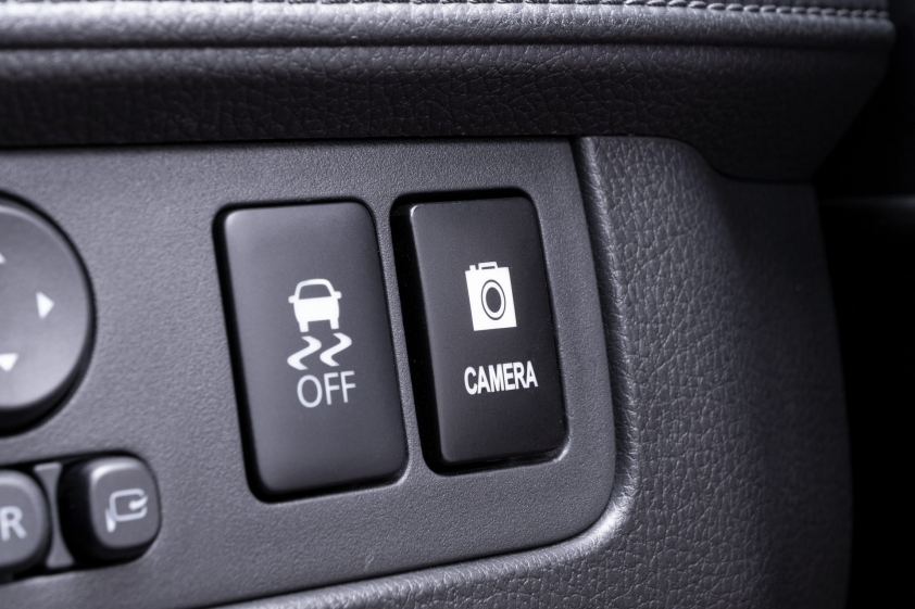 mitsubishi-xpander-ban-dac-biet-3