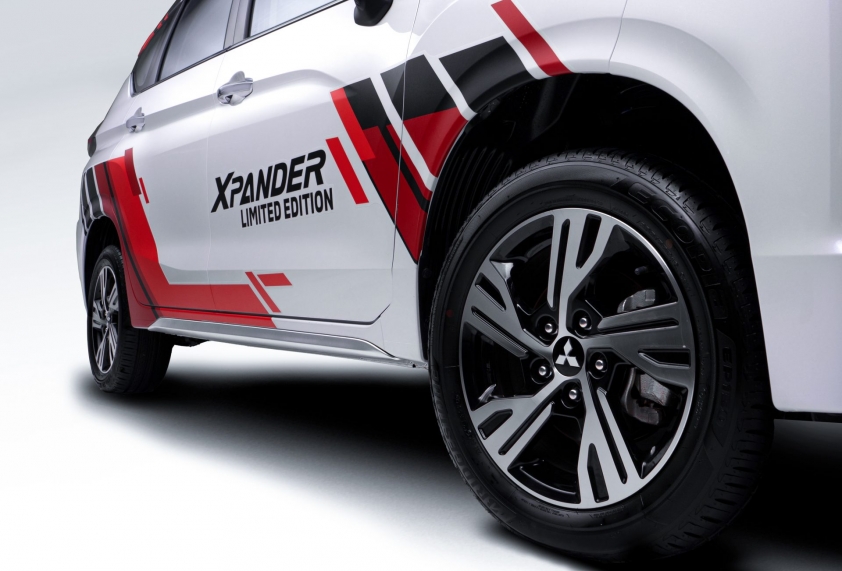 mitsubishi-xpander-ban-dac-biet-8