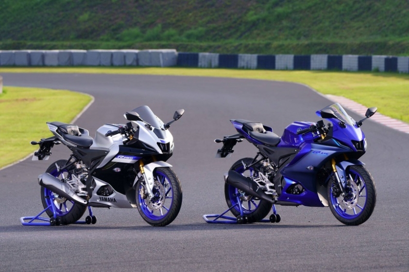 Yamaha-R15-V4