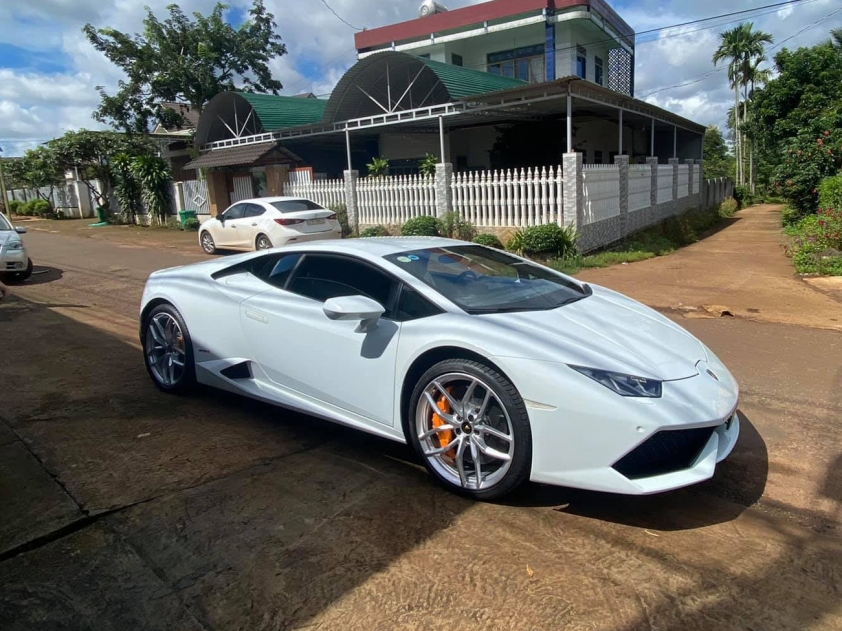 thieu-gia-daklak-mua-lamborghini-huracan-1