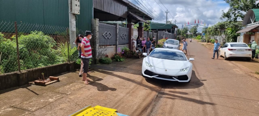 thieu-gia-daklak-mua-lamborghini-huracan-5