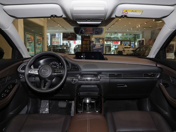 mazda-cx-30-ev-4