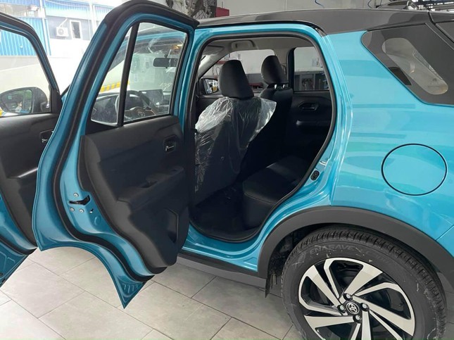 toyota-raize-6