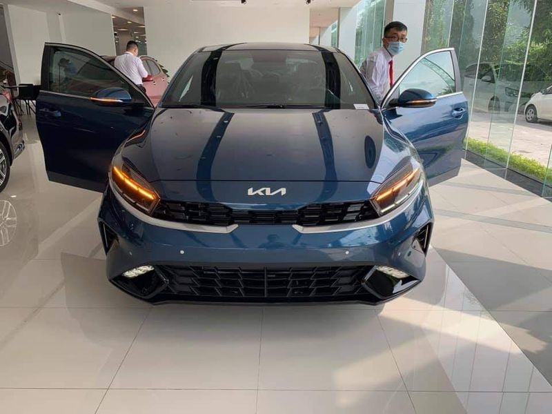Cận cảnh Kia K3 2022 vừa về đại lý: bản cao cấp đẹp không kém Mazda 3 79759