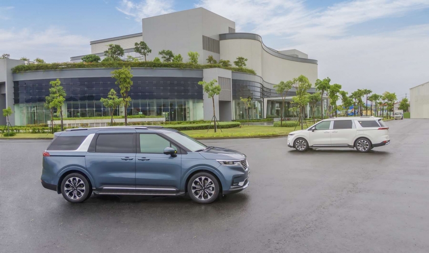 Kia-Carnival