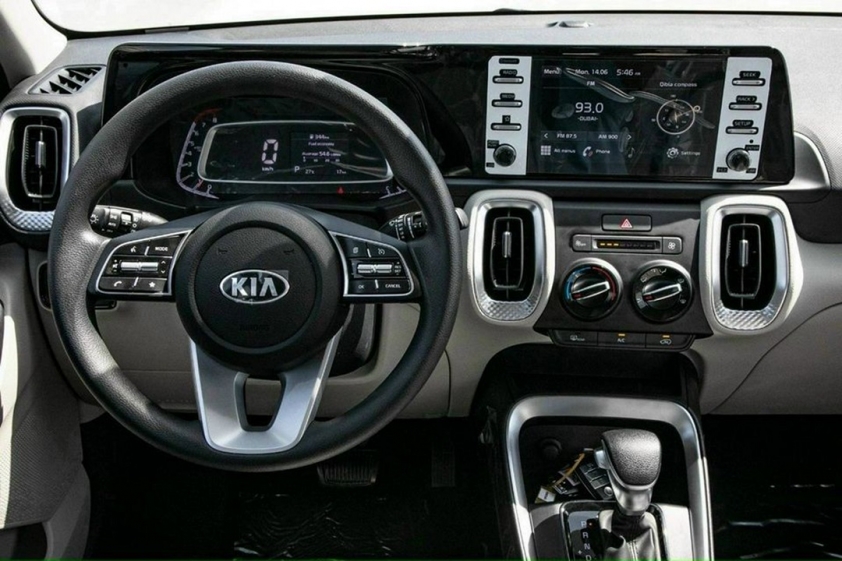kia-sonet-11