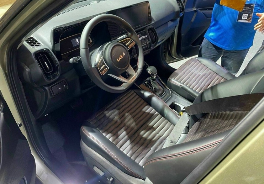 kia-sonet-12