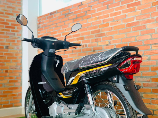 honda-dream-15
