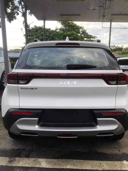 kia-sonet-5