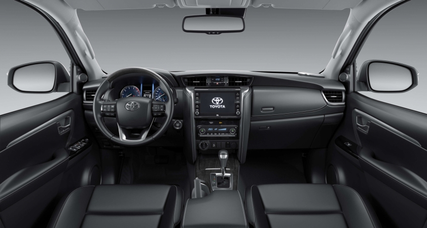 toyota-fortuner-2